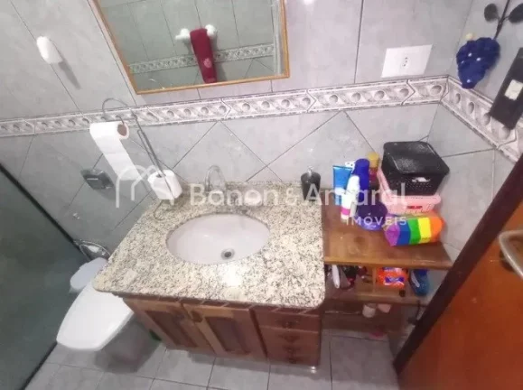 Imagem Excelente oportunidade de compra em Valinhos! Casa aconchegante localizada em um tranquilo condomín...