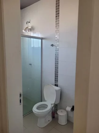 Imagem Imperdível oportunidade de adquirir uma casa com 3 quartos e 6 vagas de garagem em Balneário Rincão-SC, Zona Norte! BRP012
