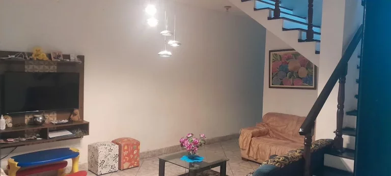 Imagem Sobrado com 3 dormitórios à venda, 208 m² por R$ 460.000 - Vila Nova Urupês - Suzano/SP