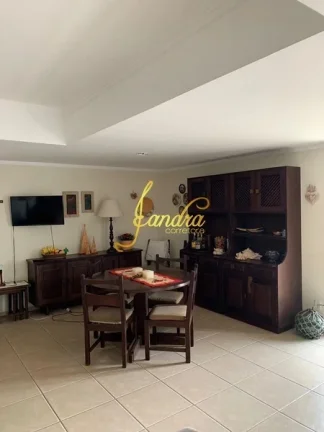 Imagem Sobrado com 7 dormitórios sendo 5 suítes e piscina, pertinho do mar