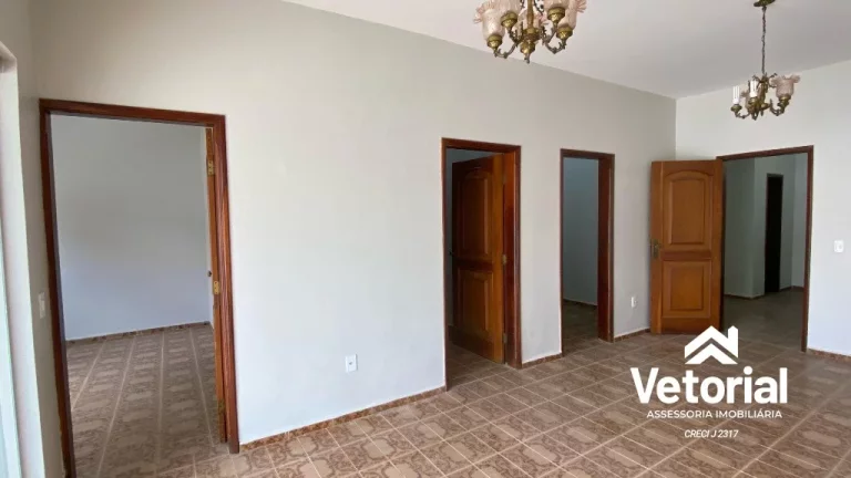 Imagem Casa para locação comercial com 3 quartos no Sandra Regina - Barreiras-BA