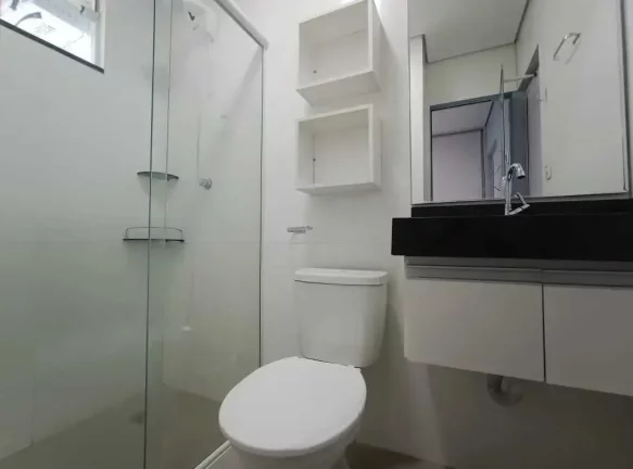 Imagem Casa dividida em 3 apartamentos independes rendendo R$ 8.570,00 de aluguel em Balneário Camboriú/SC