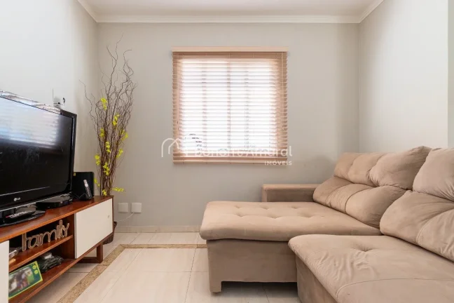 Imagem Sobrado, espaçoso, reformado, clean, amplo quintal, ótimo condomínio
Exclusivo pra você!
No anda...