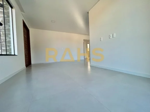 Imagem Linda casa recém construída com 1 suíte e 2 quartos, sacada com churrasqueira e 2 vagas de garage...