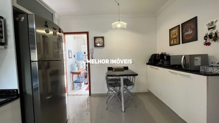Imagem Casa com 05 dormitórios à venda, 492 m² - Praia dos Amores em Balneário Camboriú