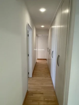 Imagem Apartamento 3 suítes, 3 vagas e 209m2 de útil no Itaim Bibi