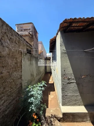 Imagem Casa de 3 dormitórios no bairro Estados Unidos em Uberaba