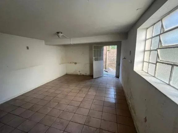 Imagem Casa Espaçosa com Quintal Grande e Porão Amplo no São Sebastião – Barbacena
