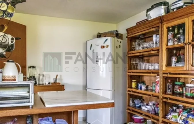 Imagem Venha desfrutar de uma estadia inesquecível em nossa luxuosa casa, localizada em um exclusivo condomínio fechado de alto padrão, próximo à deslumbrant