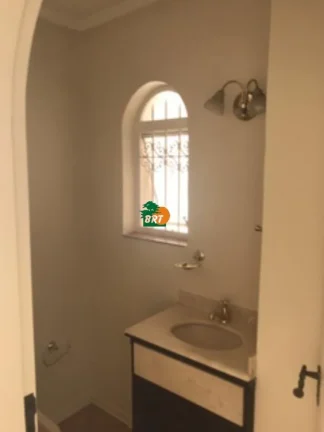 Imagem Casa para Venda em São Roque, Jardim Meny, 4 dormitórios, 1 suíte, 1 banheiro, 4 vagas