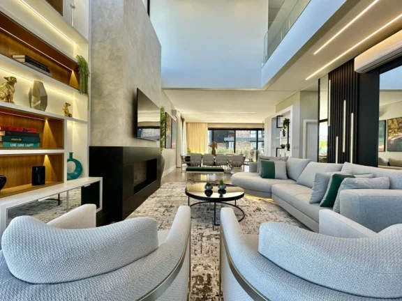 Imagem Casa em Condominio 5 Dormitórios - Bairro --