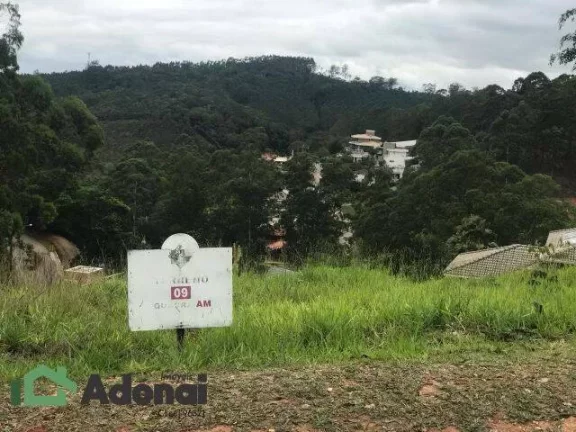 Imagem Terreno a venda com 1.026 m2 no Condomínio Serra dos Cristais,Ac, Carros