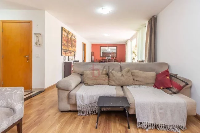 Imagem 167m² no Brooklin: O Santuário Familiar com Vista Livre e Sol da Manhã