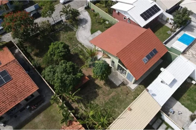 Imagem Casa em condomínio fechado,dois dormitórios sendo 1 suíte com closet e quarto auxiliar.