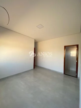 Imagem CASA NOVA, PRONTA PARA MORAR NO JARDIM VIENA, ACEITA FINANCIAMENTO, SINOP MT.
