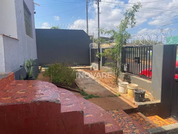 Imagem Casa com 3 dormitórios à venda, 140 m² por R$ 350.000,00 - Setor Bela Vista - Itumbiara/GO