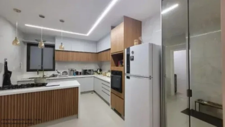 Imagem Imperdível oportunidade de casa em condomínio à venda em Camaçari-BA, Vila de Abrantes. 4 quartos, 4 suítes, 2 salas, 1 banheiro, 4 vagas, 290m²!