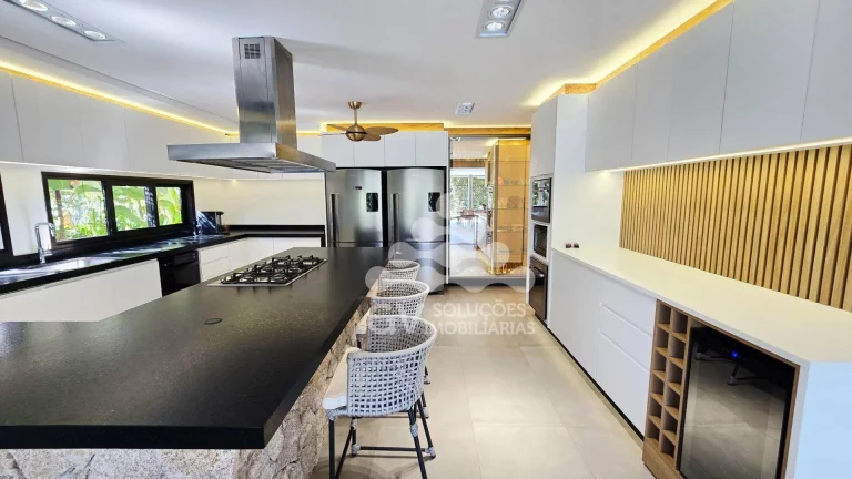 Imagem Casa com 6 quartos à venda, por R$ 11.500.000 - Condomínio Ponta das Toninhas - Ubatuba/SP