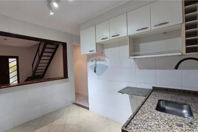 Imagem Casa a venda com 2 quartos, 70 m² em Jardim Sulacap - Rio de Janeiro