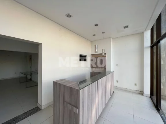Clínica para VENDA, Lote 10x30, 04 salas, podendo expandir, Já com recepção