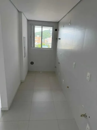 Imagem Apartamento com 2 dormitórios sendo 1 suíte e 1 vaga de garagem em Balneário Camboriú