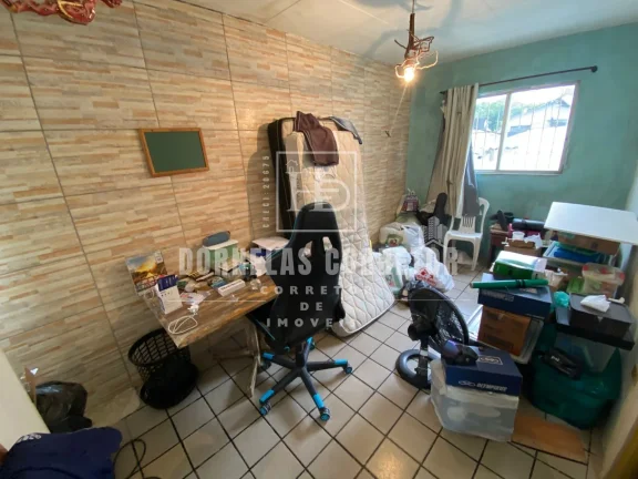 Imagem Casa Exclusiva no Espinheiro com 4 Quartos e 2 Suítes