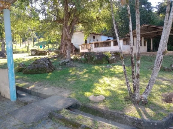Imagem VENDO FAZENDA EM CASiMIRO DE ABREU, COM NASCENTE,CACHOEIRA,LAGO PARA PEIXE
