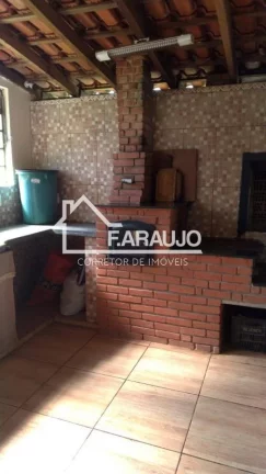 Imagem Sítio à venda em Tapiraí com 10 alqueires 5 quartos, 10 vagas