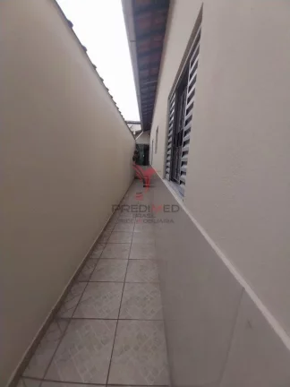 Imagem Casa com 3 Quartos, quintal, garagem para 1 carro,em Nova Guará