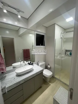 Imagem Apartamento de 2 dormitórios à venda no Apartamento Riviera do Lago, no bairro Conjunto Frei Eugênio, em Uberaba