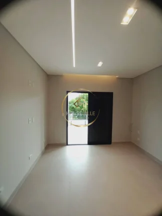Imagem Casa Sobrado,3 Dormitórios (1 suíte) 250m2, Condomínio Malibu.
