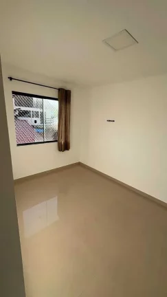 Imagem Apartamento com 2 dormitórios sendo 1 suíte e 1 vaga de garagem no Bairro Gravatá - Navegantes