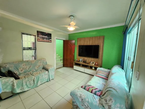 Imagem Vendo Excelente Casa com Edícula, abaixo do valor de mercado