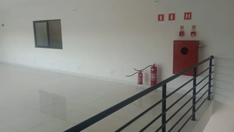 Imagem Galpão comercial de 1.200m² para locação no Jardim Ibiti do Paço, Sorocaba-SP - Amplie seu negócio agora!