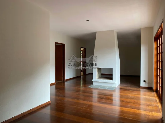 Imagem Apartamento à venda em Campos do Jordão - Ampla Cobertura c/ Charme Alpino