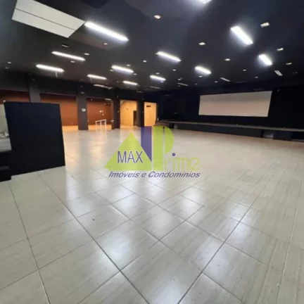 Imagem Galpão Comercial para Locação na Vila Marieta, São Paulo-SP: Espaço Amplo e Funcional para seu Negócio!