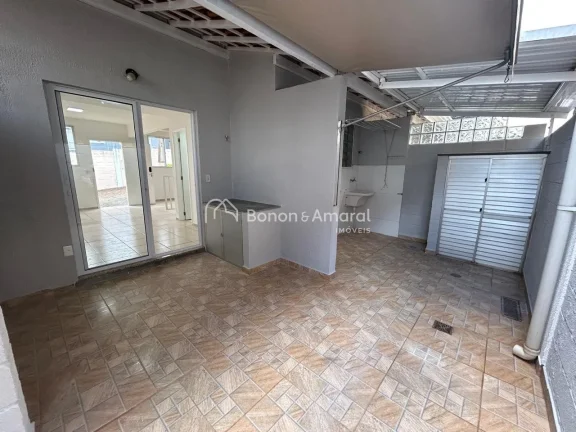Imagem Sobrado à venda com 3 dormitórios, sendo 1 suíte. Todos os quartos contam com ar-condicionado e a...