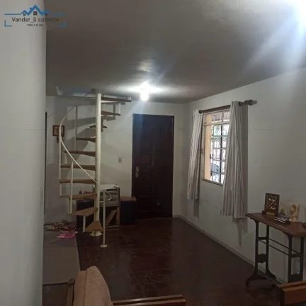 Imagem Casa de 4 quartos à venda em Foz do Iguaçu - Bairro Conjunto Libra: 3 banheiros, 2 vagas e 300m² de área!