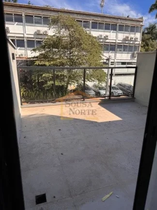 Imagem Casa em condomínio com 125 m², distribuída em 3 pavimentos, em contrapiso. O imóvel dispõe de 2...