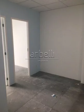 Imagem Sala comercial recém reformada no decimo sétimo andar, com 42 metros quadrados, com 1 banheiro, co...