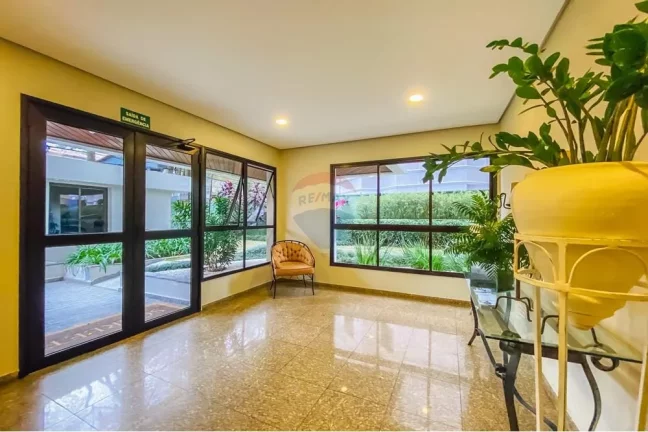Imagem Excelente Apartamento 176m², 3 suítes, 3 salas, 3 vagas, depósito, elevador privativo e muito mais.