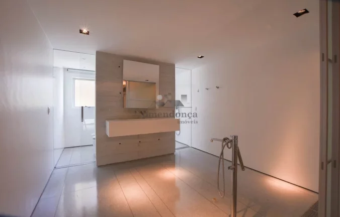 Imagem Apartamento espetacular, com 337 m² com ampla sala para 3 ambientes, janelões , sol da manhã, sal...