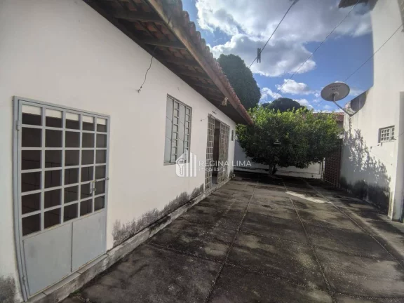 Imagem Casa duplex pronta para morar, 3 dormitórios à venda por R$ 650.000,00 - Horto - Teresina/PI