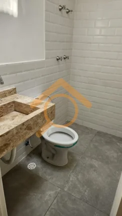 Imagem Residência de Luxo na Vila São Pedro: 3 Quartos, 1 Suíte, 2 Salas, 3 Banheiros, 2 Vagas de Garagem, 110m² - São Paulo-SP.
