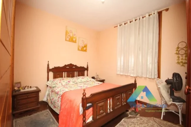 Imagem VILA GUMERCINDO Casa 4 dormitórios, 2 vagas com excelente localização e valor !!!