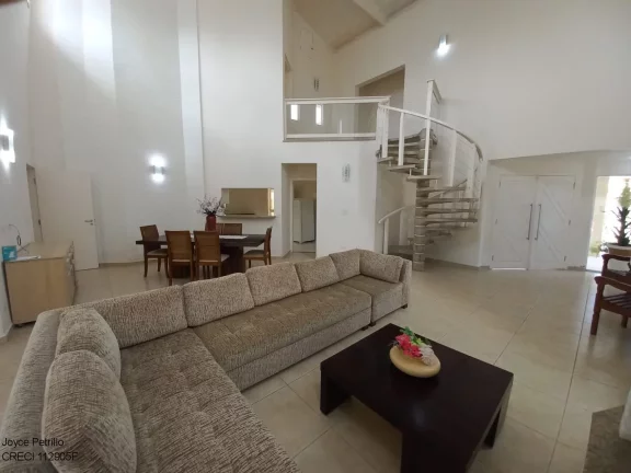 Imagem Casa em Condomínio Fechado de Alto Padrão à Venda em Peruíbe.