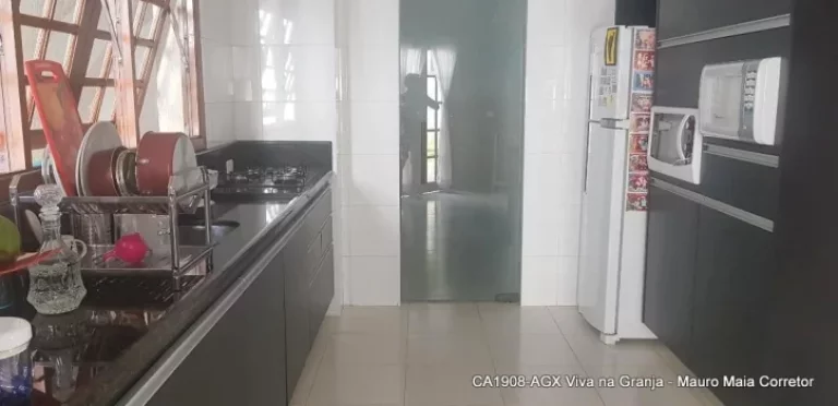 Imagem Casa com 4 dormitórios à venda, 288 m² -Granja Viana - Carapicuíba/SP