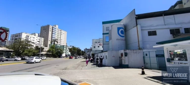 Imagem Sala Comercial Térrea na Av. Marcolino Martins Cabral