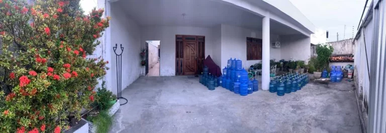 Imagem Casa de Rua Pública à Venda no Ponto Novo - 5 Quartos - 2 Suítes