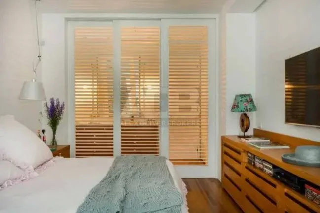 Imagem Apartamento à venda na Vieira Souto, 4 suítes, 2 vagas, 410m2, Vista Mar!
